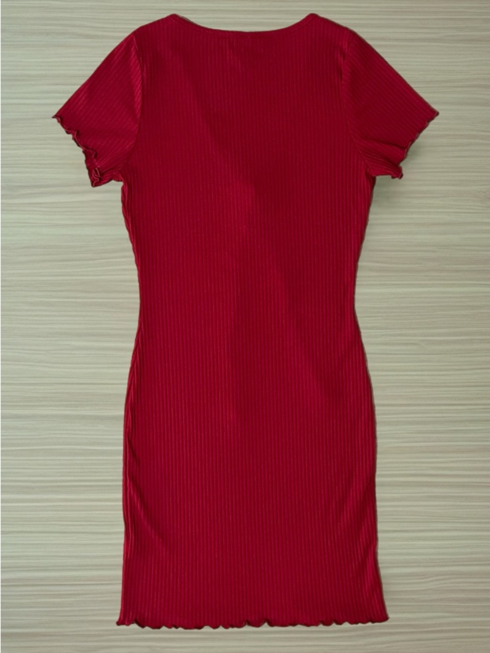 🔥 ALYA Red Bodycon Dress~Women’s Sz Sm~V-Neck w/ Tie & Keyhole Detailing~Ribbed - Picture 4 of 7